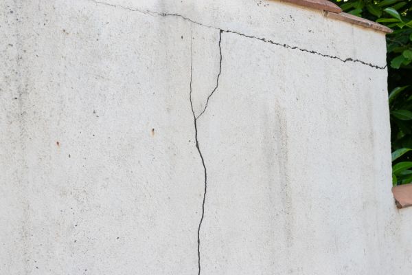 Foundation Crack Patching in Saint Charles
